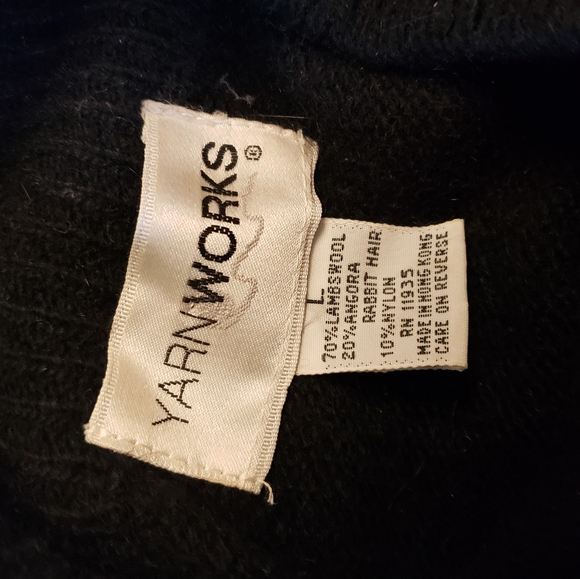 YarnWorks wool sweater - Picture 3 of 3